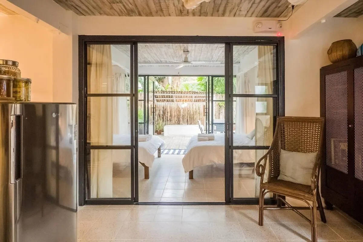 Eiwa Nest Self-Service Apartment - Pet Friendly, Ac, Outdoor Tub! Santa Rita  Philippines
